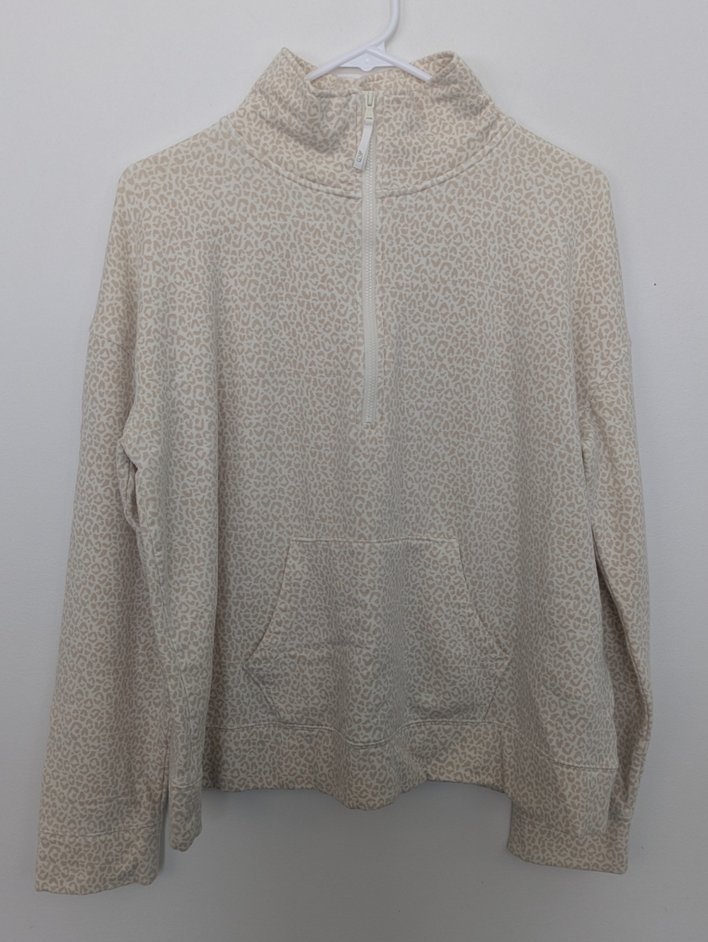 Vineyard Vines Quarter Zip Leopard Cheetah Large Sweatshirt - Picture 2 of 9